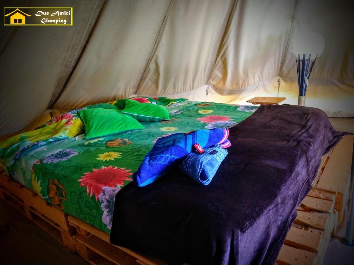 Glamping Due Amici Otel Palomino Dış mekan fotoğraf