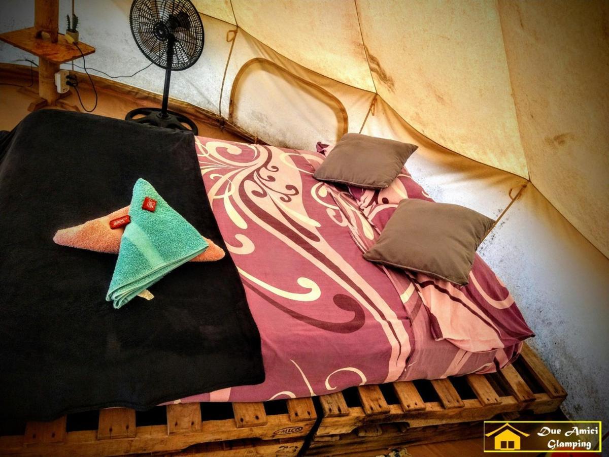 Glamping Due Amici Otel Palomino Dış mekan fotoğraf