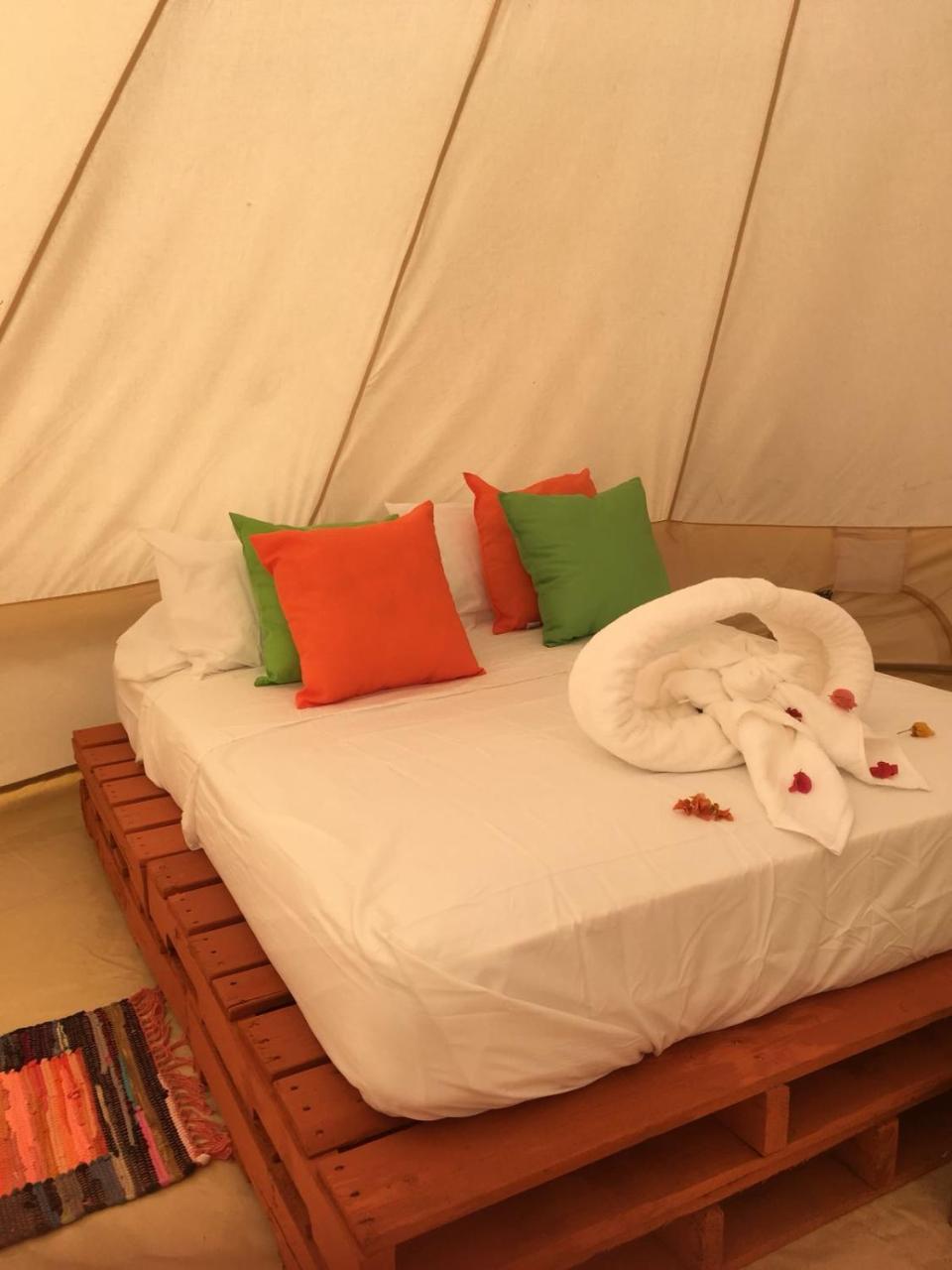 Glamping Due Amici Otel Palomino Dış mekan fotoğraf